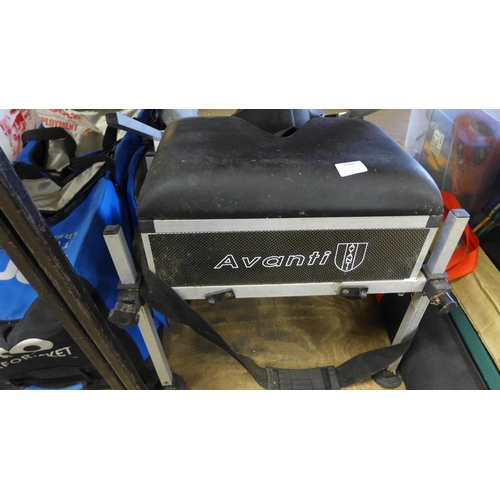 2501 - Avanti fishing box/seat