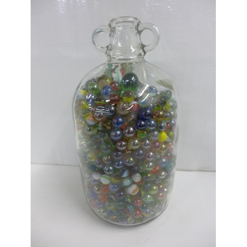 1181 - A demi-john containing vintage marbles  **PLEASE NOTE THIS LOT IS NOT ELIGIBLE FOR POSTING AND PACKI... 