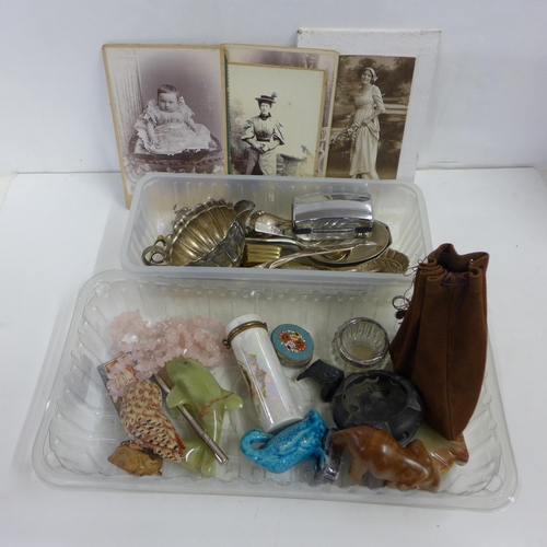 1185 - Assorted items including plated ware  **PLEASE NOTE THIS LOT IS NOT ELIGIBLE FOR POSTING AND PACKING... 