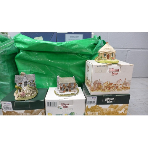 1199 - A quantity of Lilliput Lane model houses (over 40), boxed  **PLEASE NOTE THIS LOT IS NOT ELIGIBLE FO... 