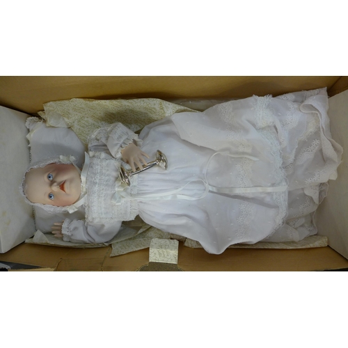 1237 - A 1980's Franklin Heirloom doll, boxed  **PLEASE NOTE THIS LOT IS NOT ELIGIBLE FOR POSTING AND PACKI... 