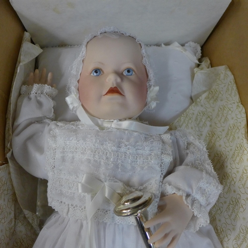 1237 - A 1980's Franklin Heirloom doll, boxed  **PLEASE NOTE THIS LOT IS NOT ELIGIBLE FOR POSTING AND PACKI... 