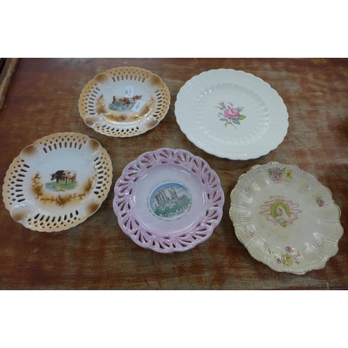 662 - Three ribbon plates, one other and a Spode plate