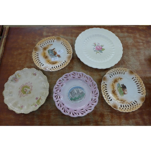 662 - Three ribbon plates, one other and a Spode plate