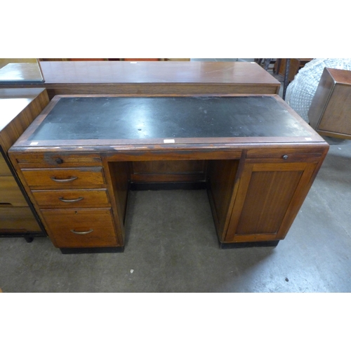 Lot 121       