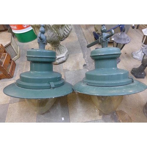 Lot 275       