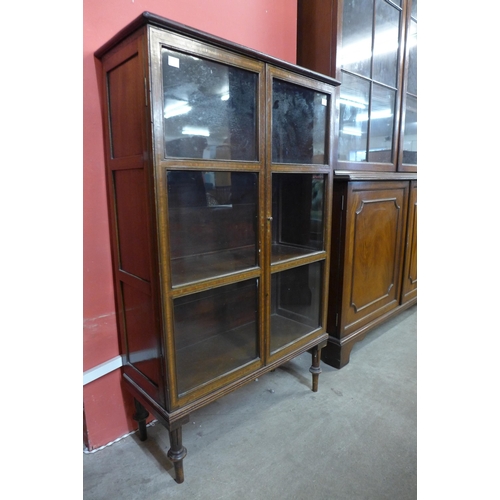 Lot 32        