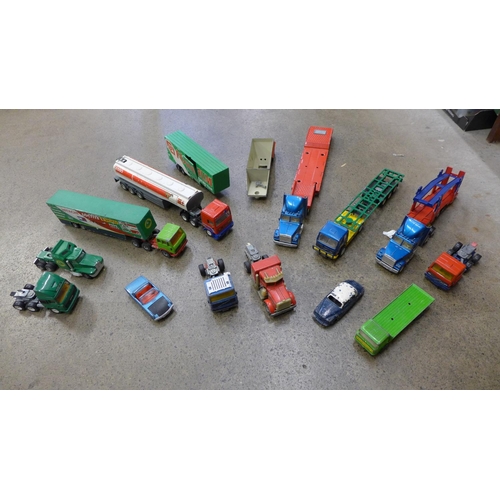 726 - A collection of model vehicles