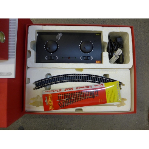 742 - A Hornby The Master Cutler boxed train set