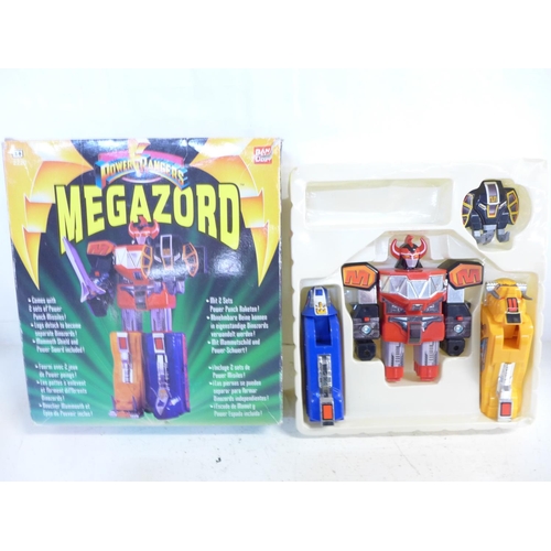 754 - Two vintage toys comprising Power Rangers Megazord and Micro Machines Star Wars R2-D2/Jabba's Palace