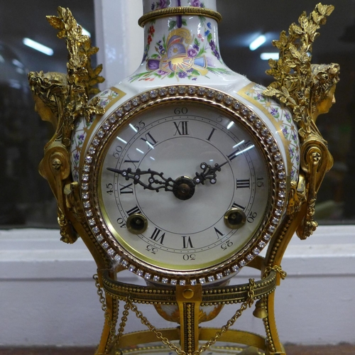 787 - A Franklin Mint for The V & A Museum, Marie-Antoinette clock, 41.5cm