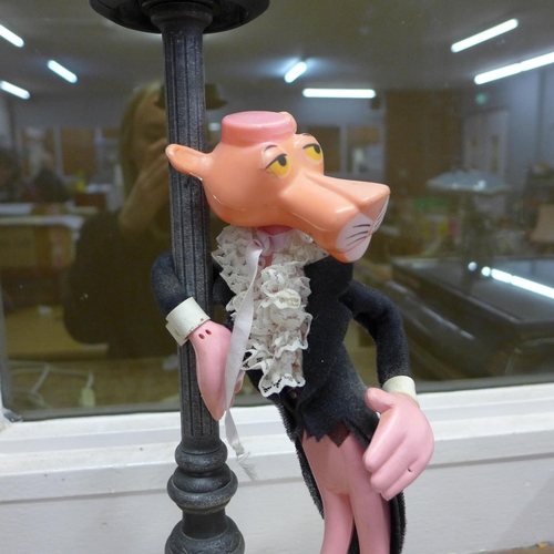 788 - An Italian Pink Panther table lamp (lacking shade)