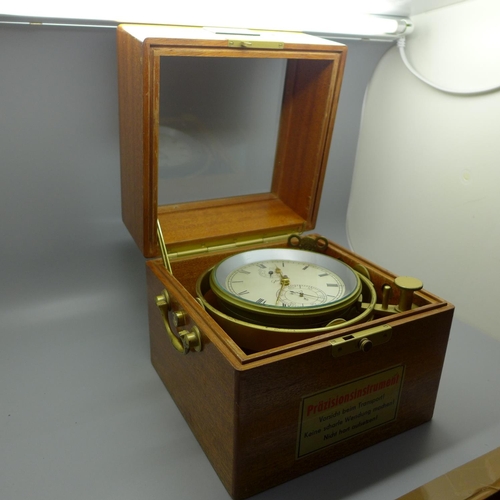 823 - A Glashutte marine chronometer, boxed with key