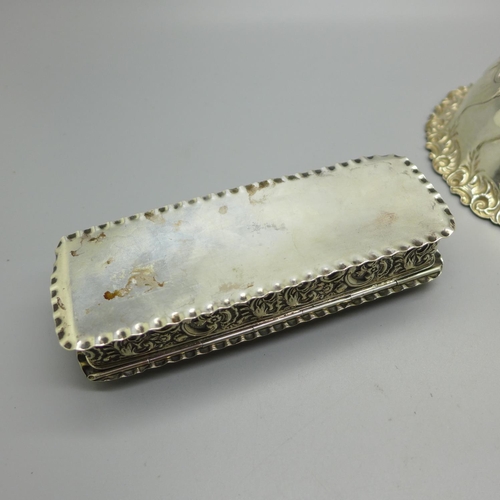 825 - An embossed silver box, Birmingham 1900, 89g, width 13.5cm, and a silver bowl, 76g