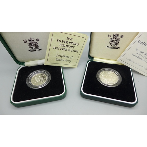 850 - A Royal Mint 1992 silver proof Piedfort 10p coin and a 1995 silver proof £2 Dove of Peace