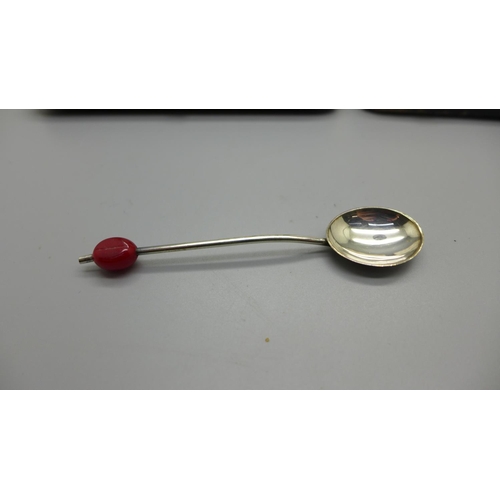 892 - Two sets of silver spoons including coffee bean spoons, both boxed, 96g