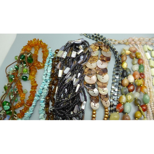 893 - Gemstone jewellery including amber and mother of pearl