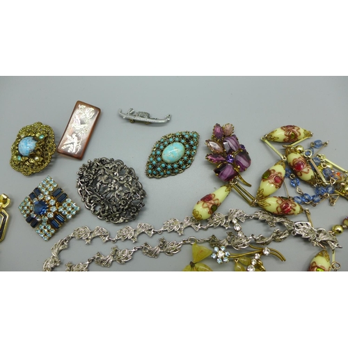 938 - Vintage jewellery