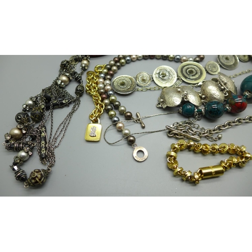 939 - Designer jewellery including Agatha Paris, Halcyon Days, Konplott, etc.