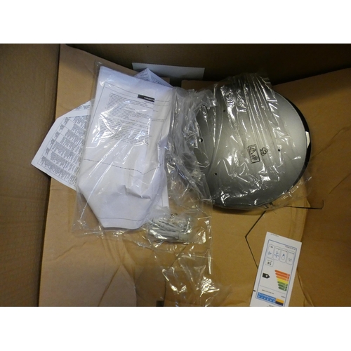 55 - Zanussi  Screen Hood - Black H915xW598xD177 - model no:- ZFVX16K, RRP £232.5 inc. VAT * This lot is ... 