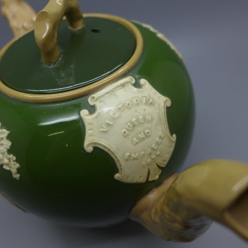 725 - A Copeland Queen Victoria 1897 Diamond Jubilee teapot
