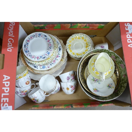 1199 - A box of mixed china, Paragon, Crown Derby, Wedgwood, Spode, etc. **PLEASE NOTE THIS LOT IS NOT ELIG... 