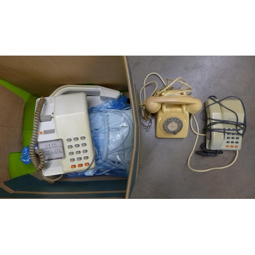 1231 - A collection of vintage telephones **PLEASE NOTE THIS LOT IS NOT ELIGIBLE FOR POSTING AND PACKING**