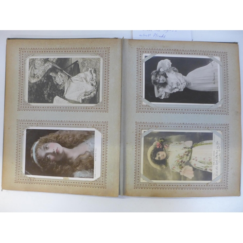 687 - An Edwardian postcard album, theatre hall singers and actresses (60)