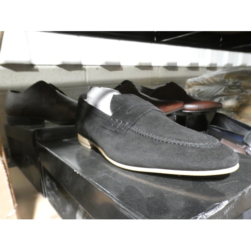 3072 - A quantity of Burton's men's shoes, mixed sizes and styles * this lot is subject to VAT