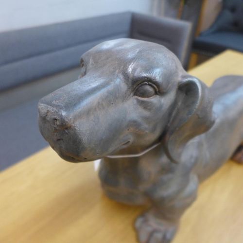 1317 - A sausage dog stool, suitable for indoor and outdoor use, H 33cm x W 54cm (593614)   #