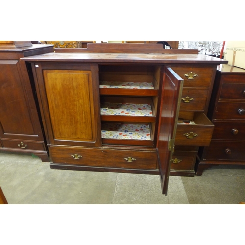 118 - A George III mahogany two door press cupboard