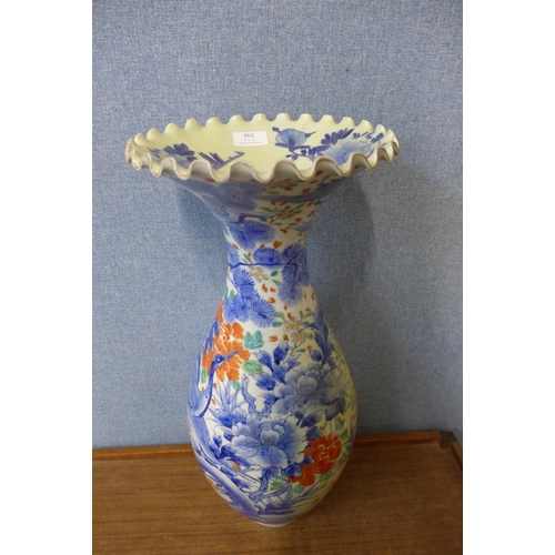 362 - A Chinese famille rose porcelain vase