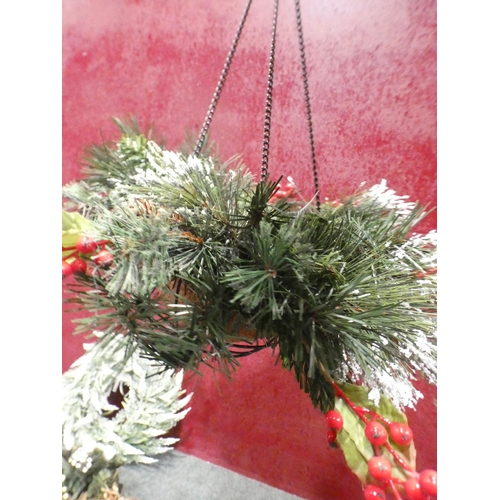 3261 - A Christmas hanging basket and small box of decorations