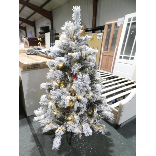 3280 - A snow flocked pre-lit artificial Christmas tree (160cm)