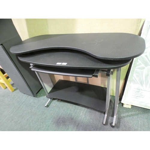 3286 - A grey computer desk with pull-out table (81H x 120W x 58D cm)