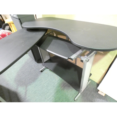 3286 - A grey computer desk with pull-out table (81H x 120W x 58D cm)