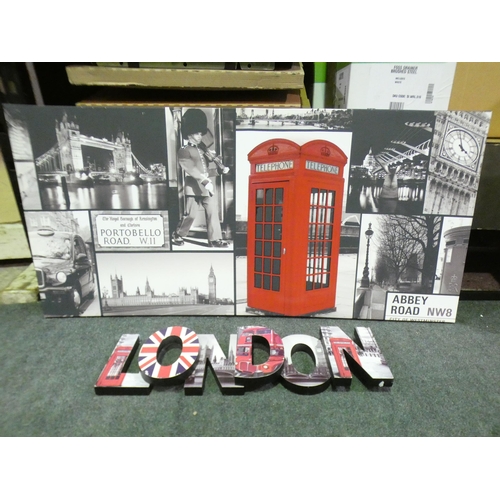 3292 - A London themed print on canvas and 3D sign (98 x 46cm) (52 x 17cm)