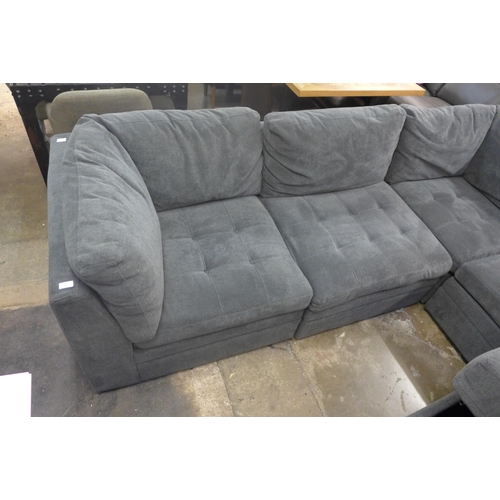 1530 - Thomasville Tisdale Six Piece Sectional Fabric Sofa, RRP £1916.66 + VAT (4045-20) * This lot is subj... 