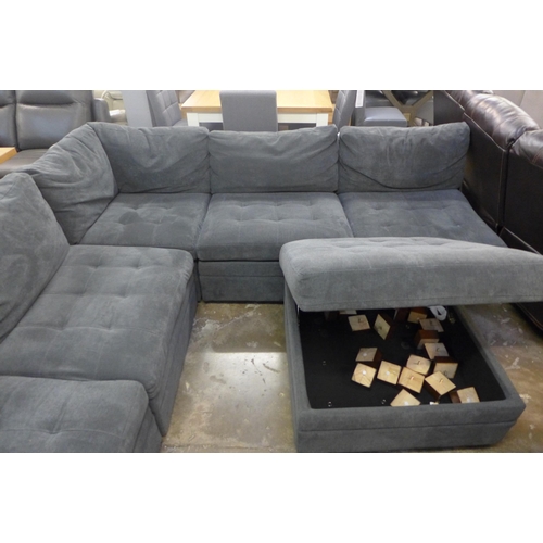 1530 - Thomasville Tisdale Six Piece Sectional Fabric Sofa, RRP £1916.66 + VAT (4045-20) * This lot is subj... 