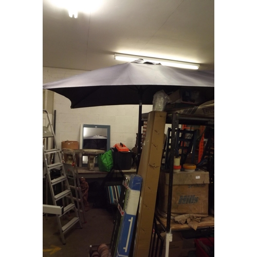 2392 - Approx. 2.5m black garden parasol