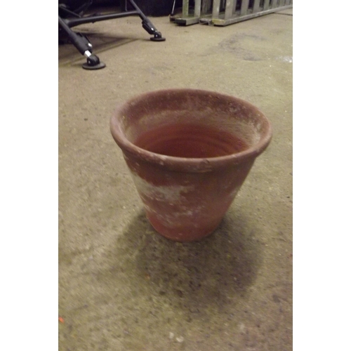 2393 - Bulwell Sankey terracotta plant pots - 39 x 5½