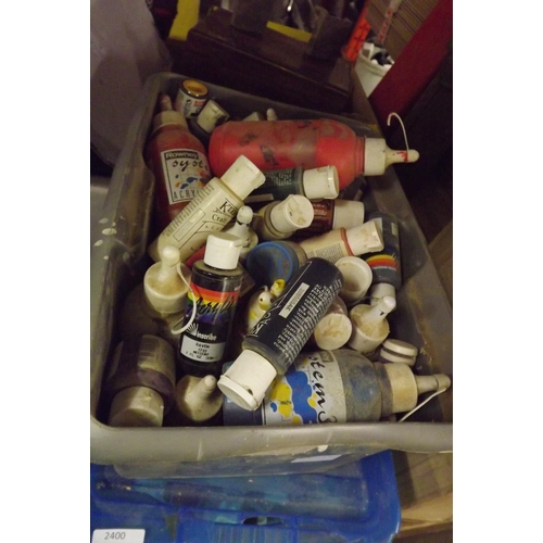 2400 - 2 Boxes of artist's acrylic paints - approx. 60 x 50ml