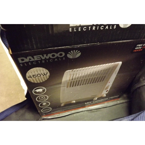 2414 - Pifco floor sweeper and Daewoo room heater - boxed - W