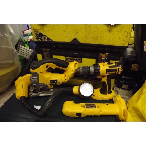 2419 - Qty. of Dewalt power tools & cases