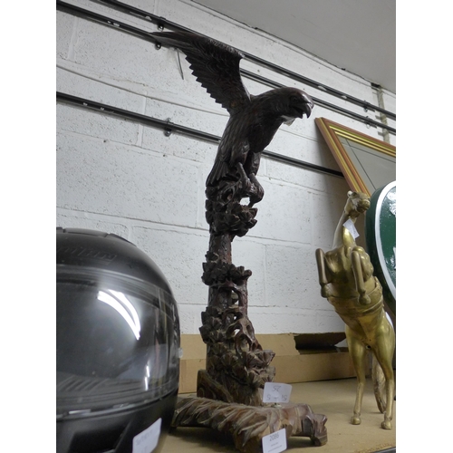 2086 - Carved wooden eagle figure