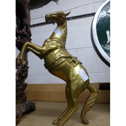 2087 - Brass horse figure - 8