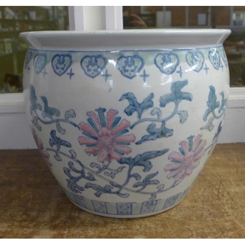 1298 - A large oriental fish bowl