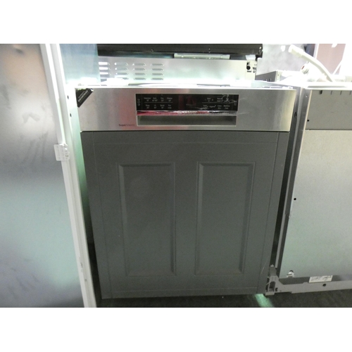3081 - Bosch Semi-Integrated Dishwasher (H815xW598xD573) - model:- SMI68MS06G, RRP £640.84 inc. VAT * This ... 