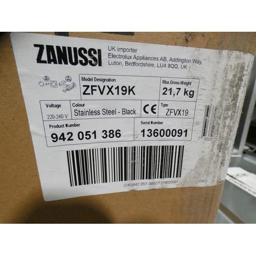3172 - Zanussi Black Screen Hood (H915xW898xD152) - model:- ZFVX19K, RRP £249.17 inc. VAT * This lot is sub... 