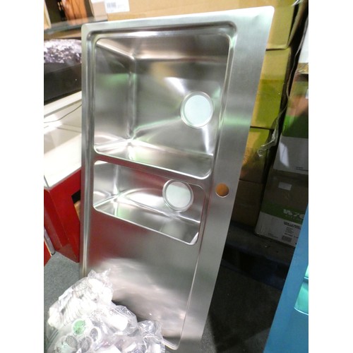 3007 - CDA 1.5 bowl flush-fit sink with right hand drainer - boxed * This lot is subject to VAT